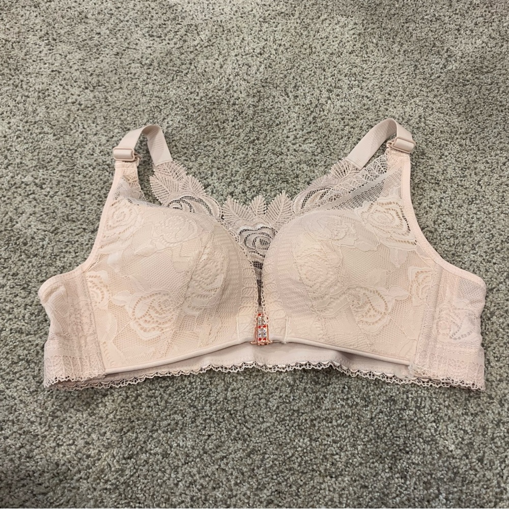 New women’s bra cute and sexy